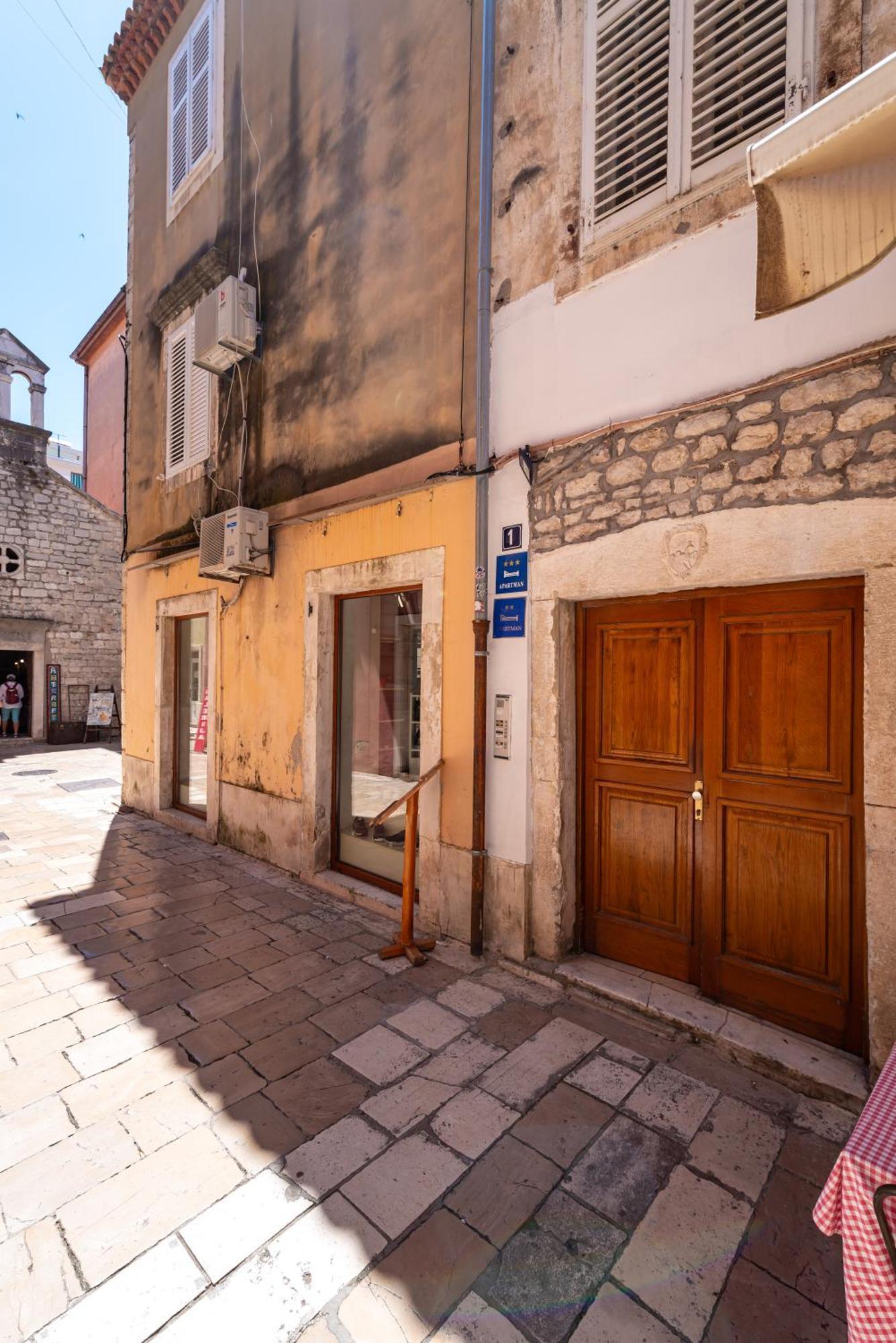 Timeless Antique Old Town With Terrace Apartment Задар Екстериор снимка