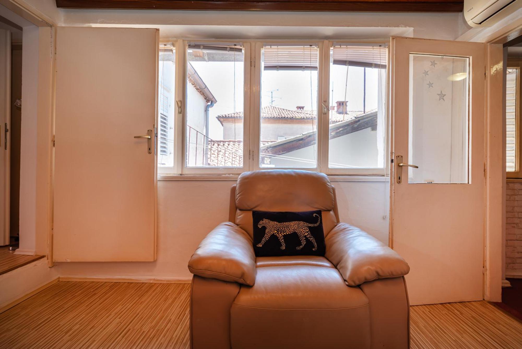 Timeless Antique Old Town With Terrace Apartment Задар Екстериор снимка